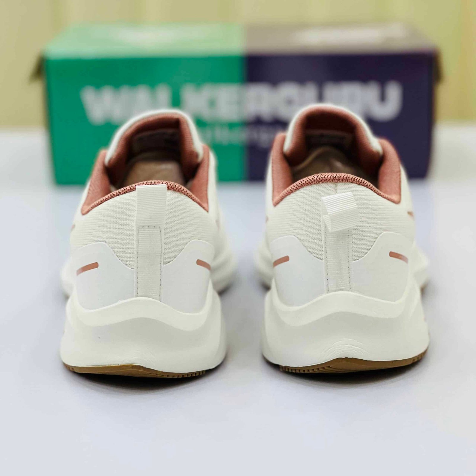 ZoomX Pegasus Lightweight Women Running Trainer Shoes - Image 15