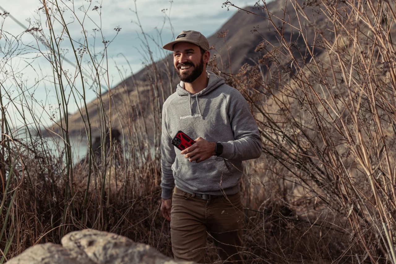 UAG Monarch Series iPhone 11 Series Case - Image 17