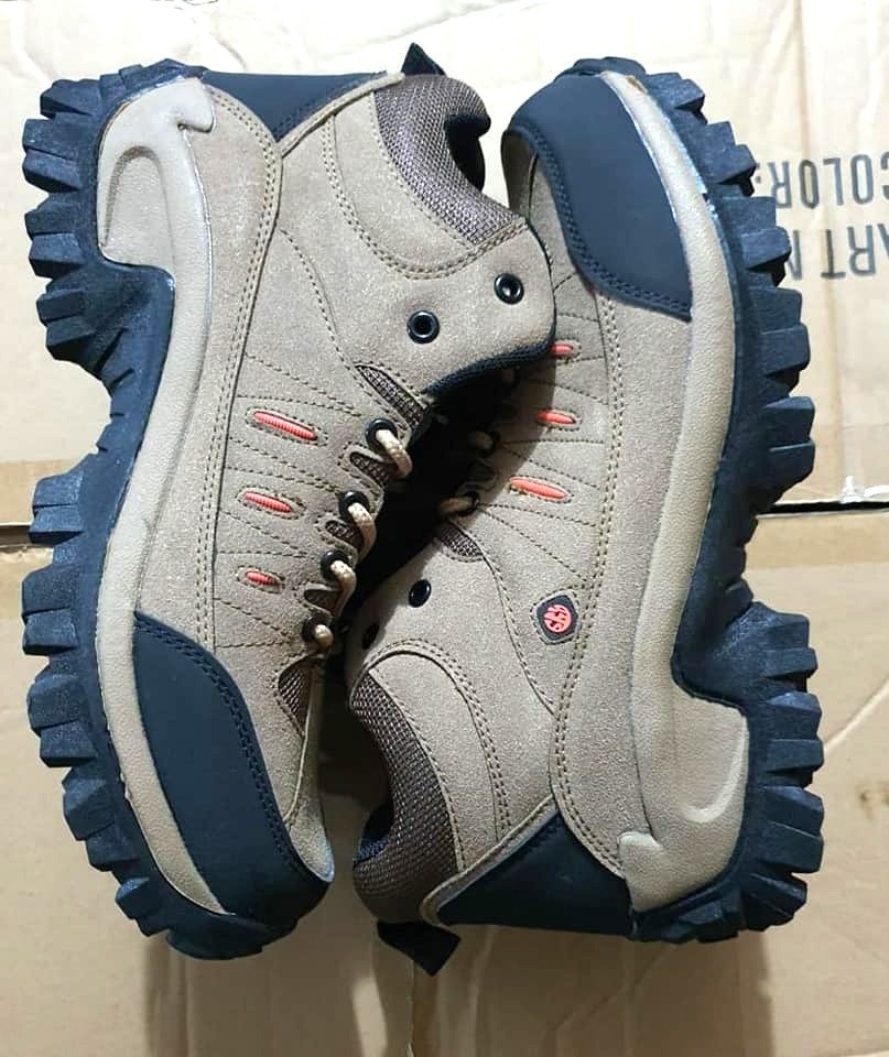 Skyview Water-resistant durable suede and mesh adventure-proof build hiking boots - Image 2